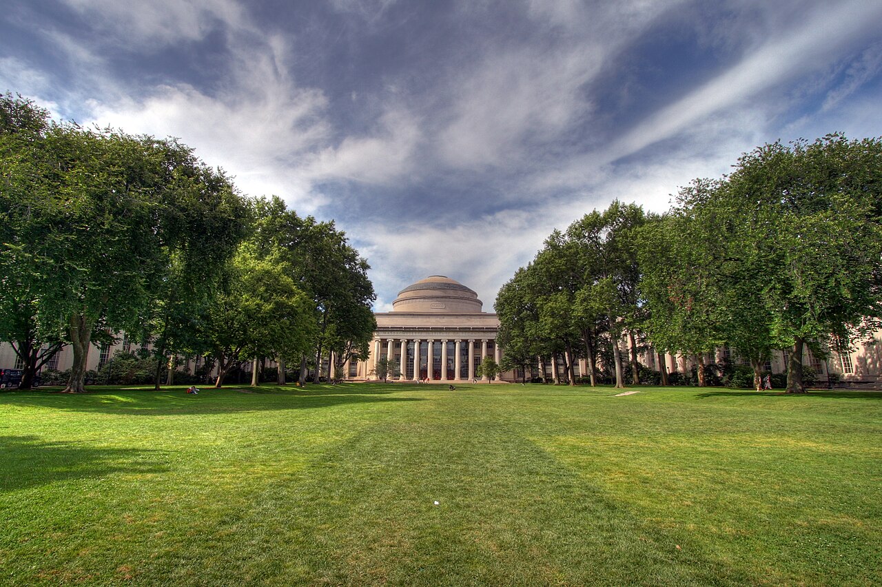 MIT’s Great Dome and the lawn at Killian Court in an archival campus photograph.